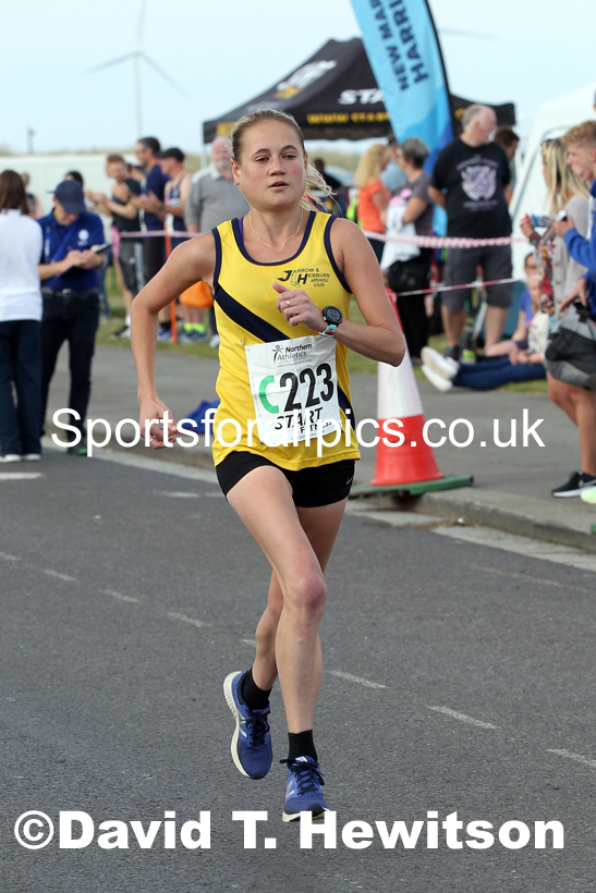 Senior womens 4 stage relay, 2021 Northern 6 and 4 Stage and Young Athletes Road Relays, Redcar. Photo: David T. Hewitson/Sports for All Pics